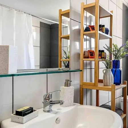 Emmanuel’s Cozy House *