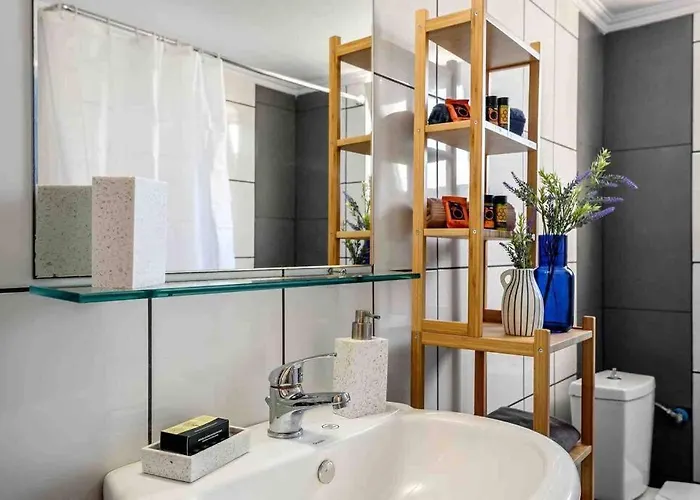 Emmanuel's Cozy House *